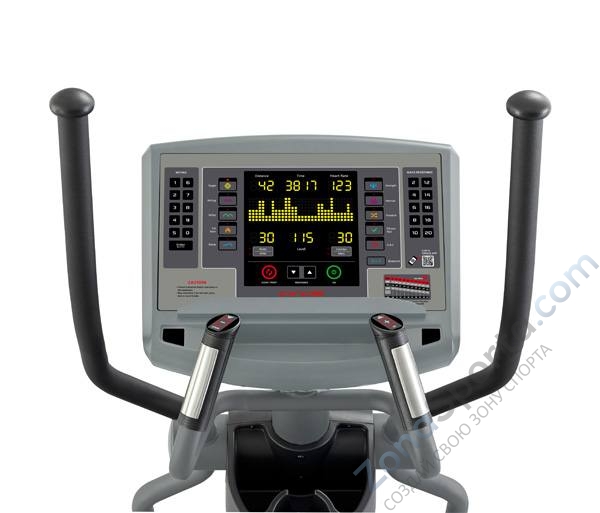 Эллиптичecкий тpeнaжep Circle Fitness E7